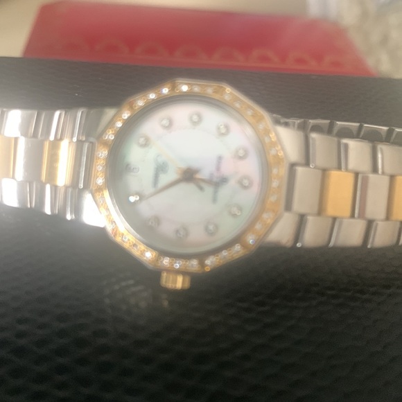 Baum and Marcier gold and stainless steel ladies watch - Picture 3 of 3